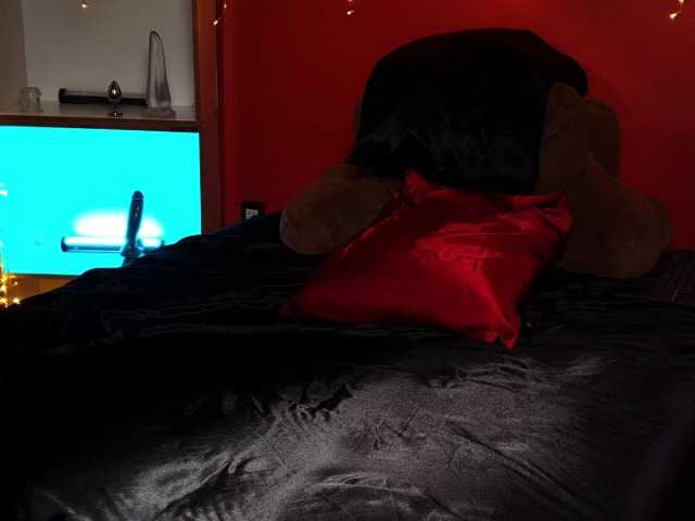 Live sex webcam photo for JennStarXXX #292084548