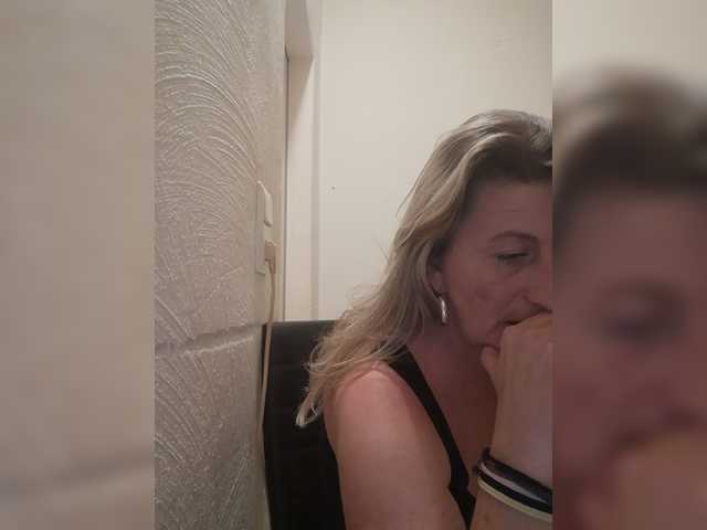 Live sex webcam photo for JennaDeluxe #288022532