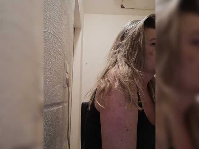 Live sex webcam photo for JennaDeluxe #288022571