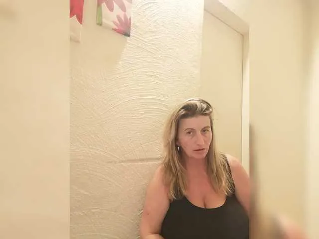 Live sex webcam photo for JennaDeluxe #288022572