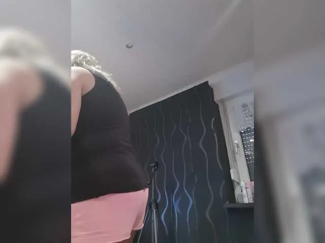 Live sex webcam photo for JennaDeluxe #288022579