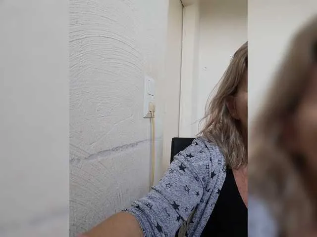 Live sex webcam photo for JennaDeluxe #288022613