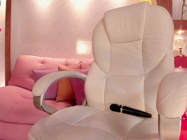 Live sex webcam photo for JennaOlson #274278923