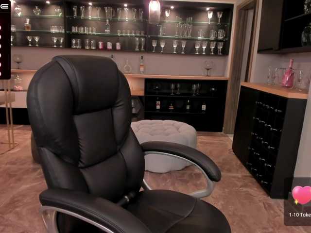 Live sex webcam photo for JennaOlson #274588946