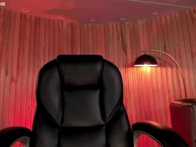 Live sex webcam photo for JennaOlson #275910775