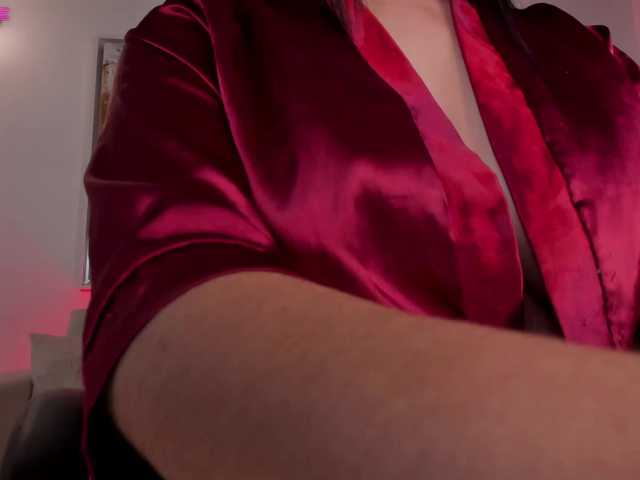 Live sex webcam photo for JennaOlson #290232664