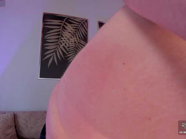 Live sex webcam photo for JennaOlson #291174966