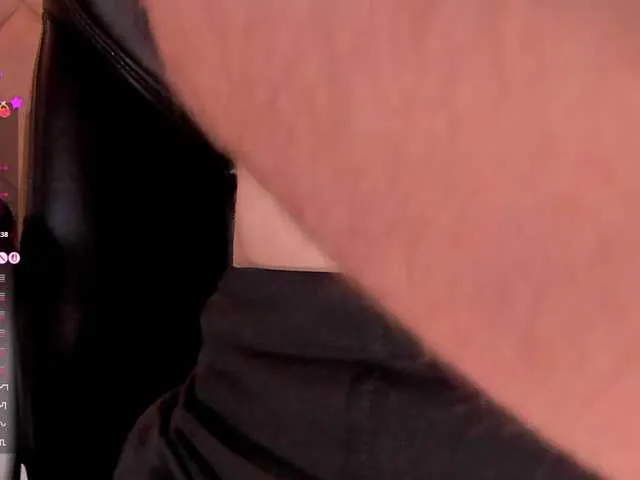 Live sex webcam photo for JennaOlson #291995814