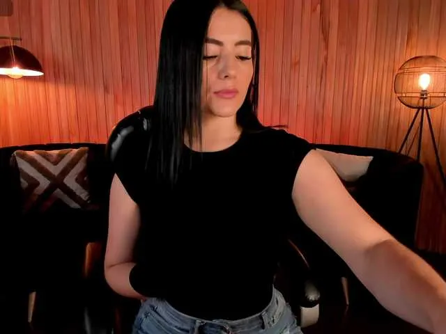 Live sex webcam photo for JennaOlson #292336444