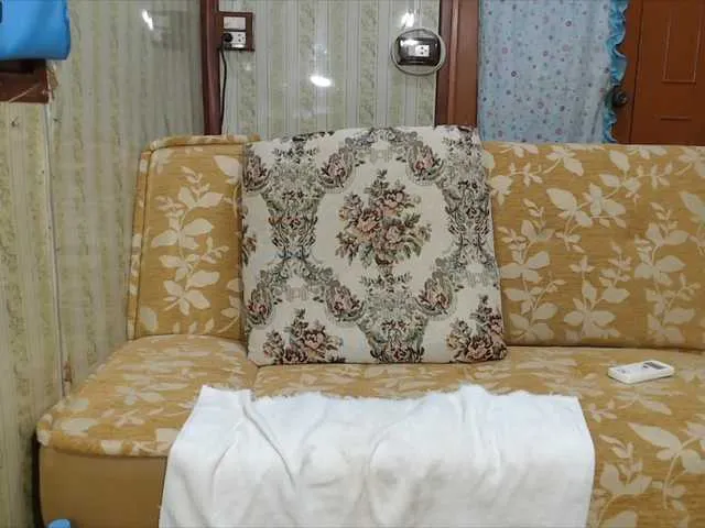 Live sex webcam photo for JennaSatoshi #273560910