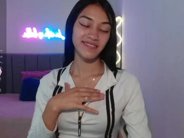 Live sex webcam photo for Jenner-tay #277359235