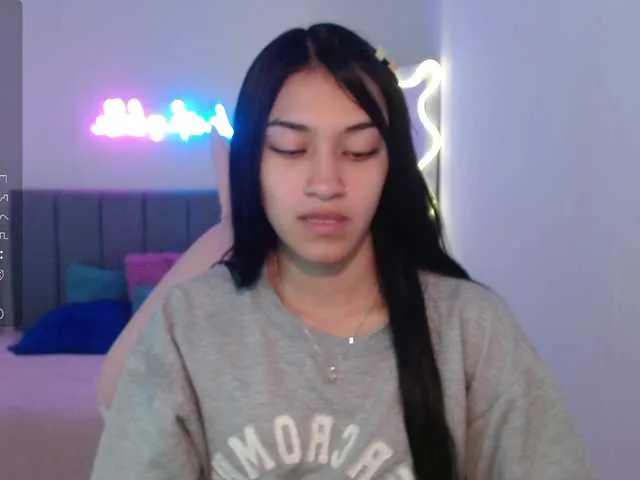 Live sex webcam photo for Jenner-tay #277366190
