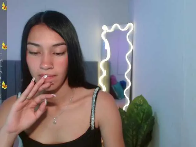 Live sex webcam photo for Jenner-tay #277407057