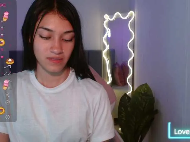Live sex webcam photo for Jenner-tay #277517649