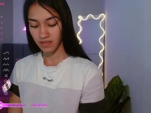 Live sex webcam photo for Jenner-tay #277588306