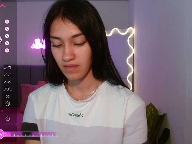 Live sex webcam photo for Jenner-tay #277589823