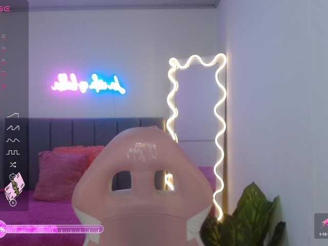 Live sex webcam photo for Jenner-tay #277594618