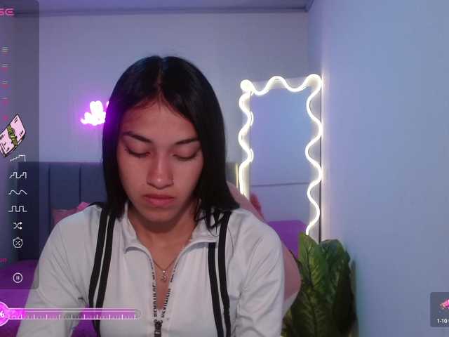 Live sex webcam photo for Jenner-tay #277637640