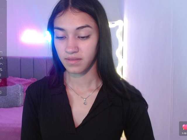 Live sex webcam photo for Jenner-tay #277971518