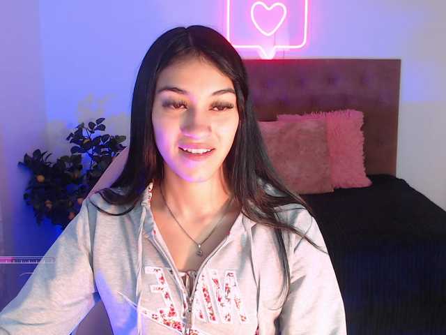 Live sex webcam photo for Jenner-tay #278214554