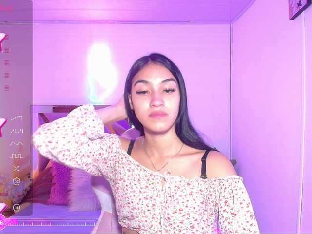 Live sex webcam photo for Jenner-tay #278238079