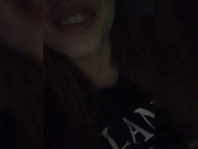 Live sex webcam photo for JenniferBomb #272167142