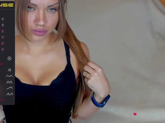 Live sex webcam photo for JenniferBomb #274652476