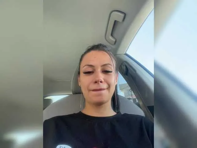 Live sex webcam photo for JenniferLanne #291648644