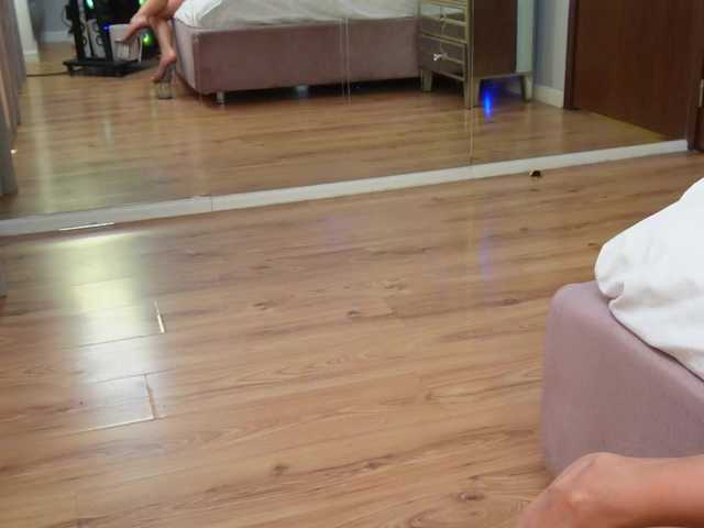 Live sex webcam photo for JenniferLovve #292061008