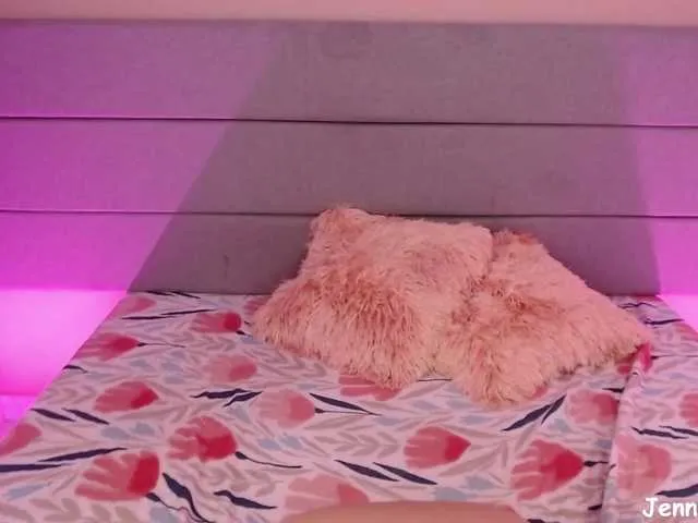 Live sex webcam photo for JenniferLucch #272044535