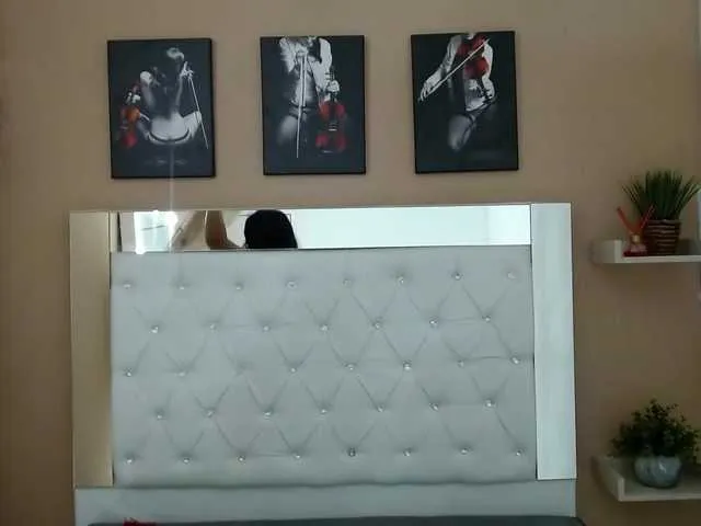 Live sex webcam photo for JenniferLucch #272757620