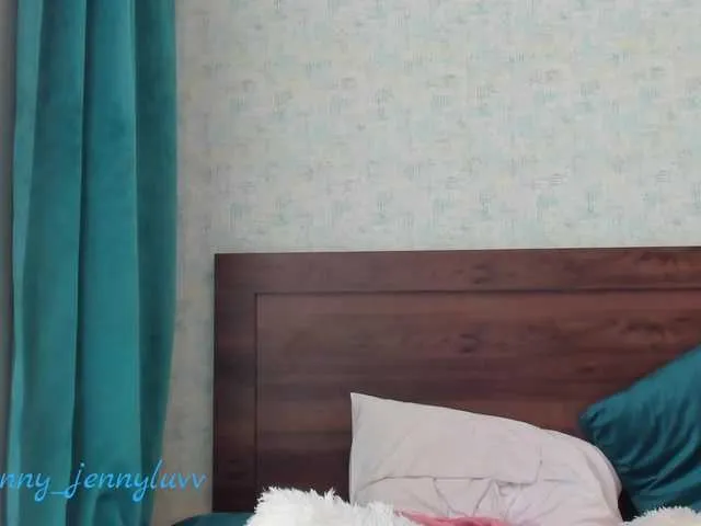 Live sex webcam photo for JenniferLuvv #272989610