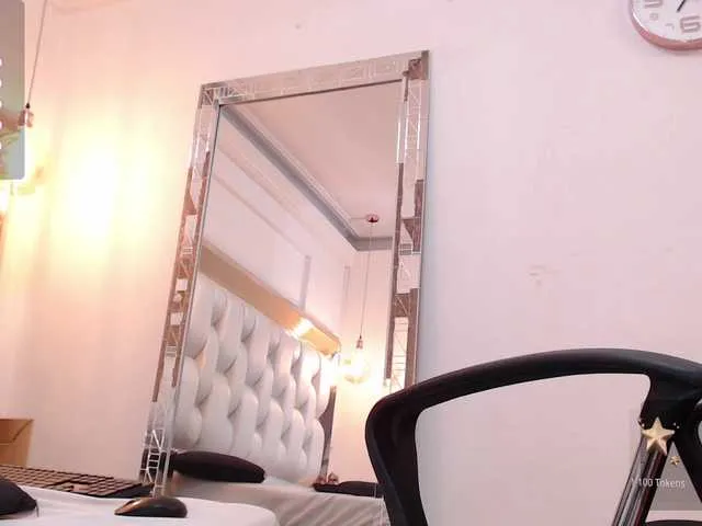 Live sex webcam photo for Jenny-Gomez #276951944