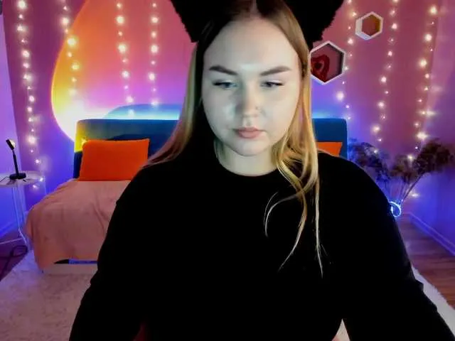 Live sex webcam photo for JennyAttal #275682849