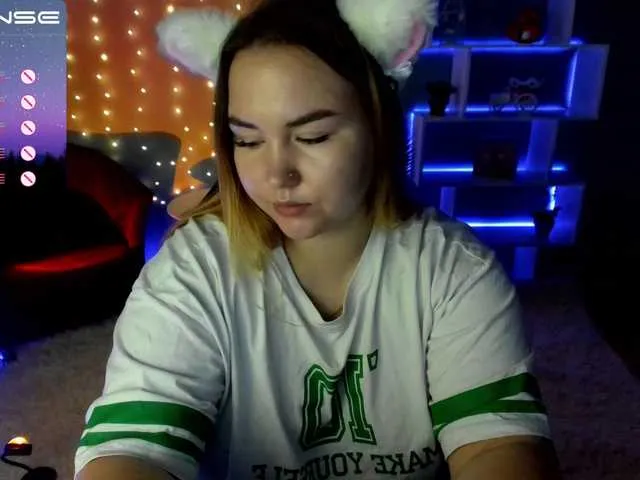 Live sex webcam photo for JennyAttal #275712943