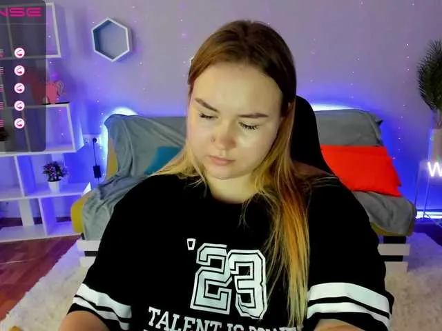 Live sex webcam photo for JennyAttal #275966098