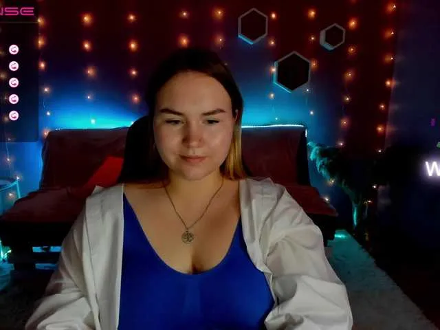 Live sex webcam photo for JennyAttal #275990523