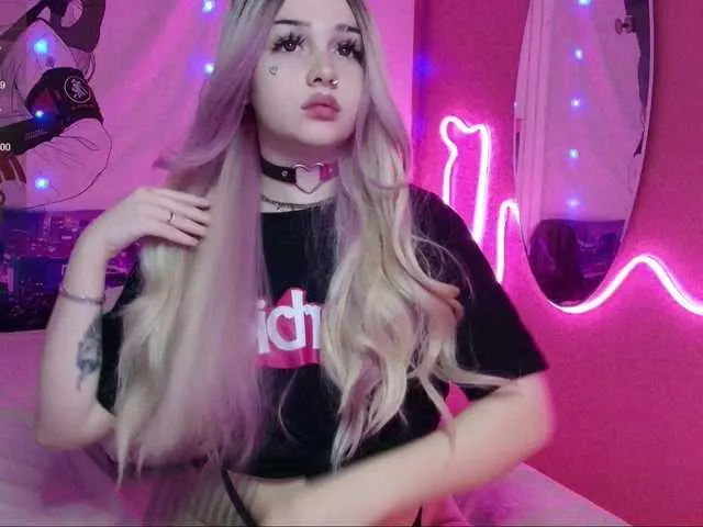 Live sex webcam photo for JennyBroer #278229779