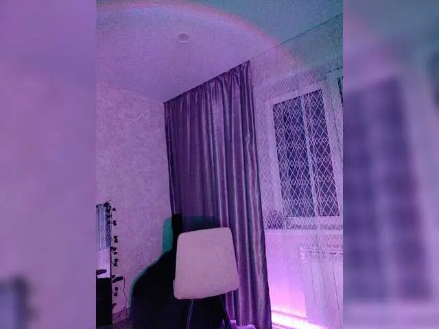 Live sex webcam photo for JennyDooley #290492117