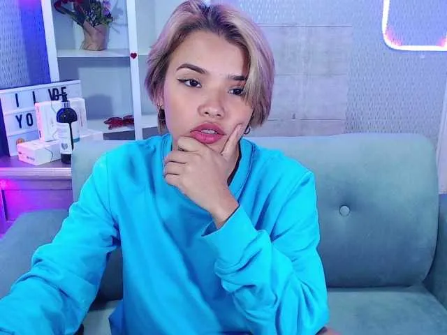 Live sex webcam photo for JennyJhonson #276048071