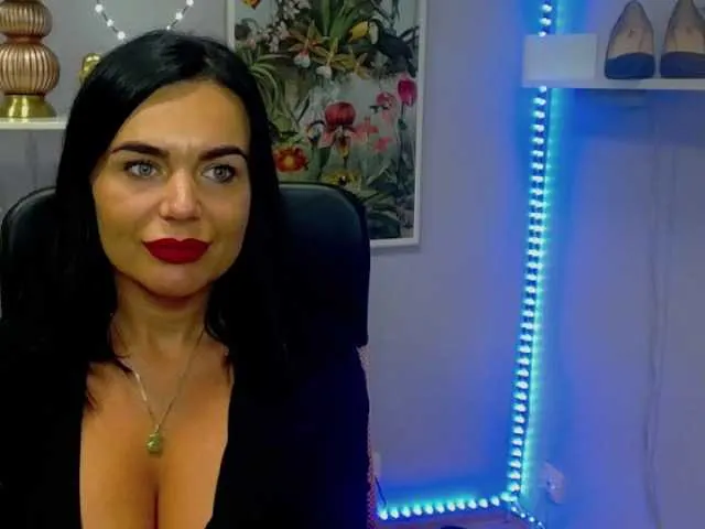 Live sex webcam photo for JennyLUST #276360546