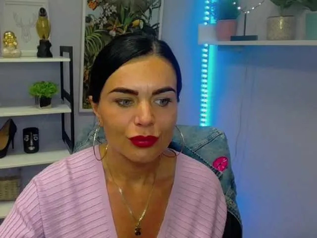 Live sex webcam photo for JennyLUST #276383283