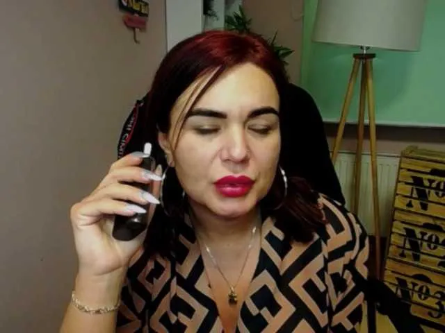 Live sex webcam photo for JennyLUST #276947223