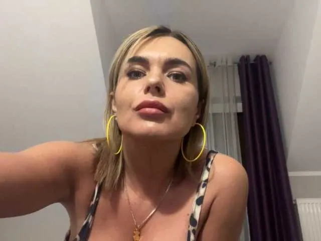 Live sex webcam photo for JennyLUST #290820607