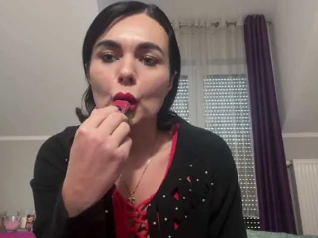 Live sex webcam photo for JennyLUST #292275467