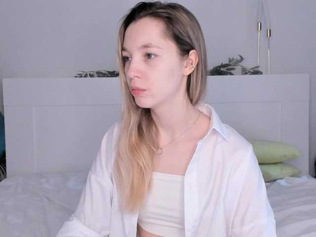 Live sex webcam photo for JennySims #277697162