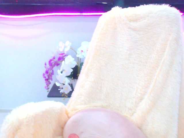 Live sex webcam photo for Jennycharming #277527721