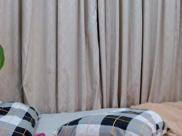 Live sex webcam photo for Jeong18 #277596639