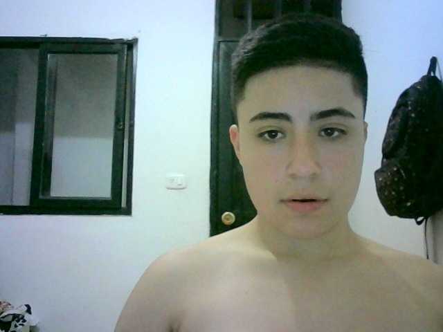 Live sex webcam photo for Jere1 #277080656