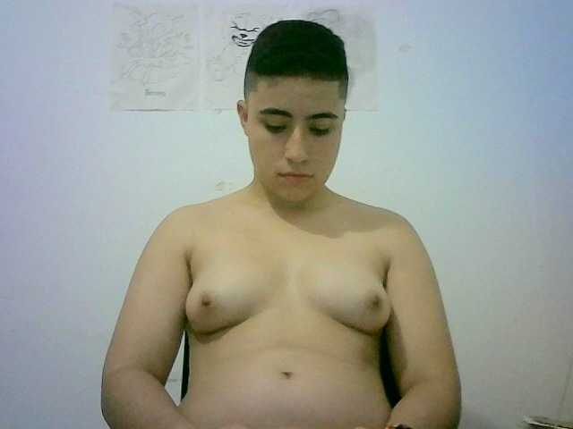 Live sex webcam photo for Jere1 #277286035